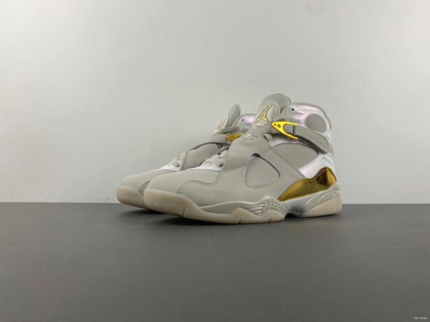 Men's 8 832821-030 - Champagne Retro Jordan 0325